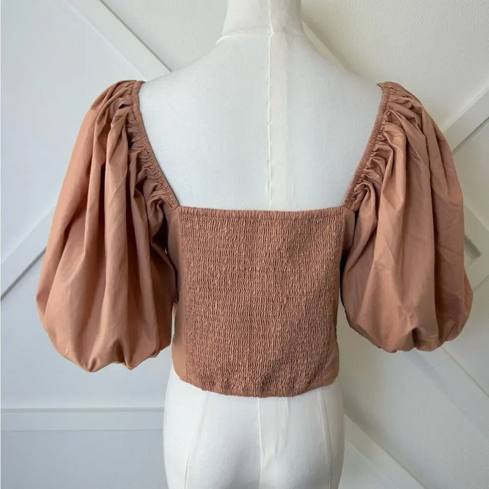 NWT Abercrombie & Fitch O-Ring Sweetheart Neck Puff Sleeve Crop Top Peach Sz Med